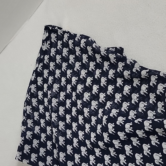 Cabi Women's Blue White W/ Elephants Cap Sleeve Top, S - Picture 3 of 7